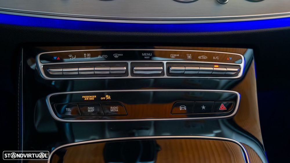 Mercedes-Benz E 300 de Avantgarde 4Matic - 15