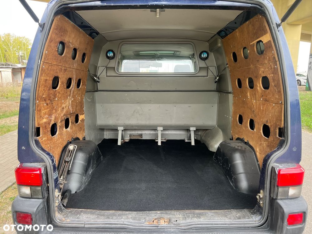 Volkswagen Transporter - 14