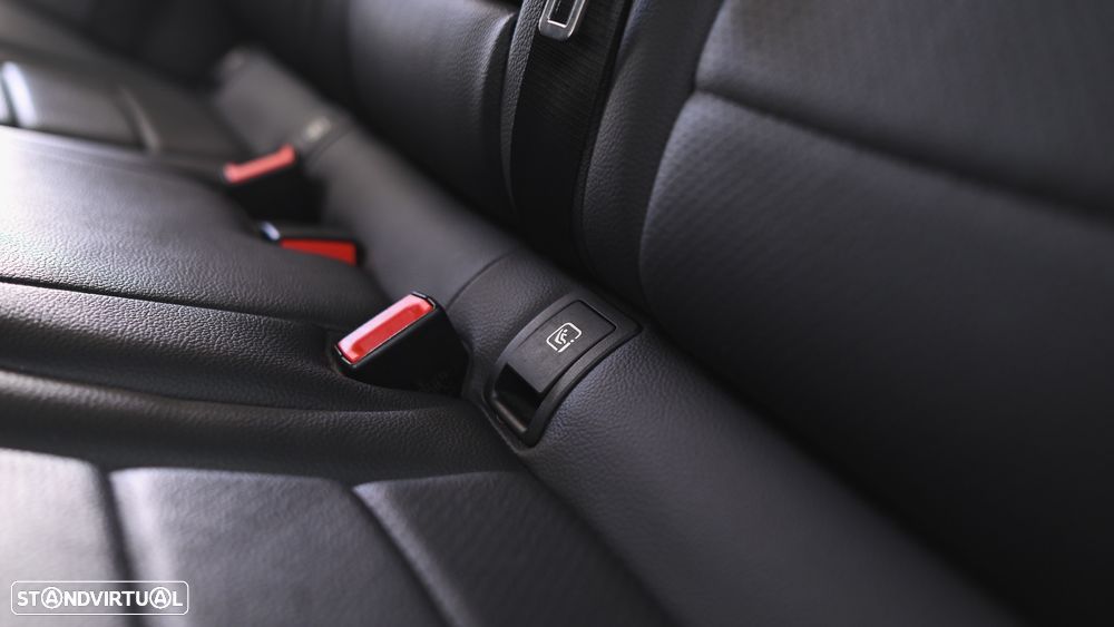 Mercedes-Benz C 300 de T 9G-TRONIC AMG Line - 51