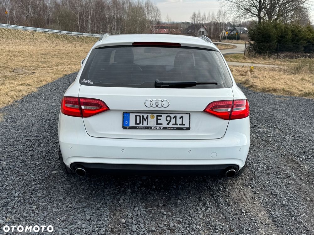 Audi A4 Avant 1.8 TFSI S line Sportpaket - 4