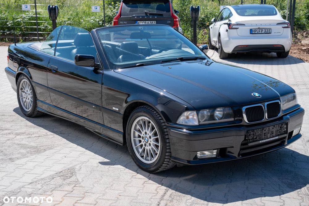 BMW Seria 3 320i - 4