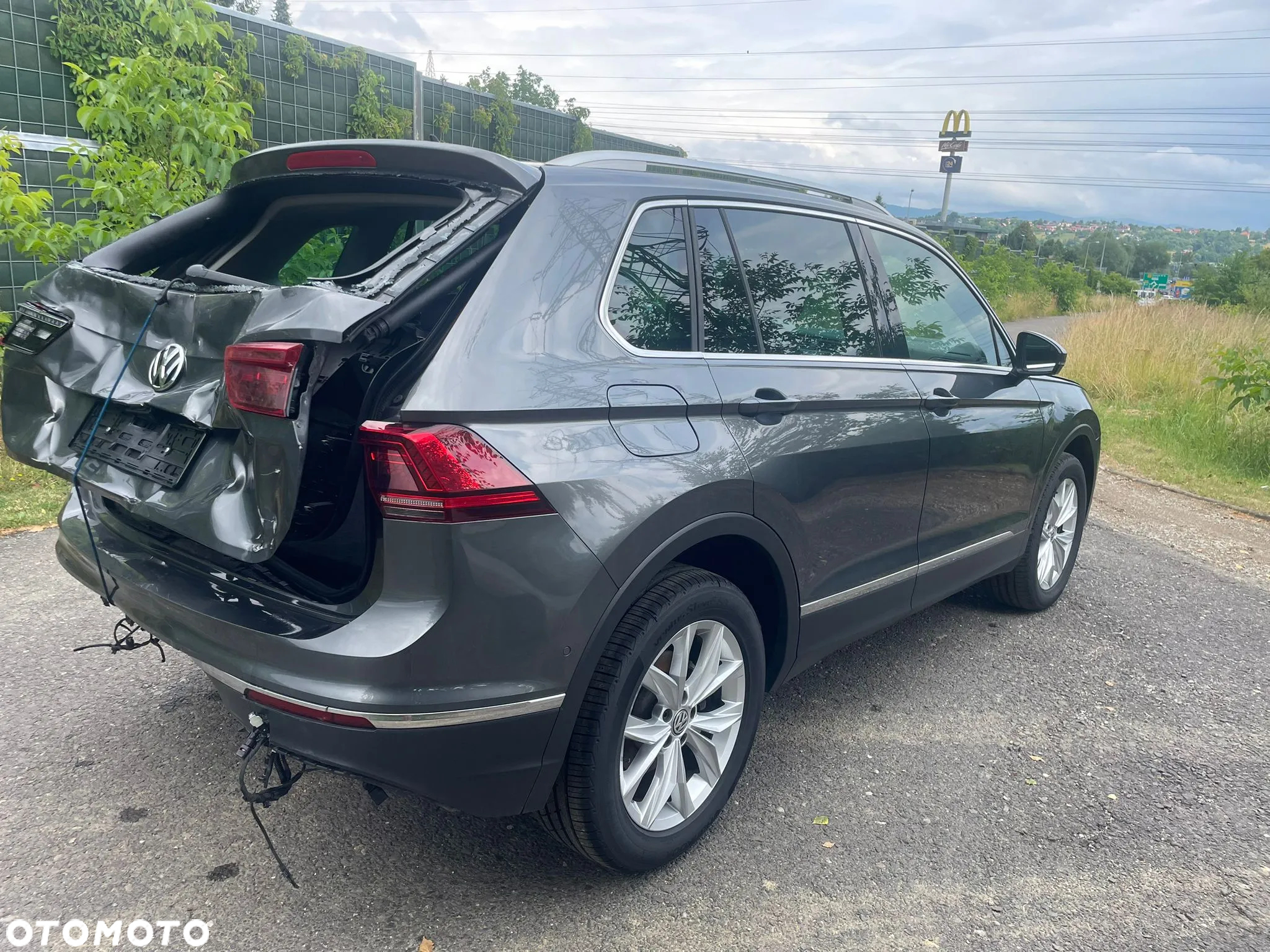 Volkswagen Tiguan 2.0 TSI 4Mot Life DSG - 4