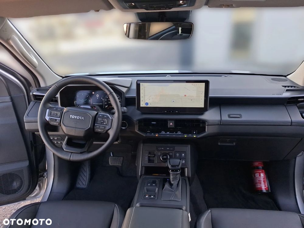 Toyota Hilux - 10