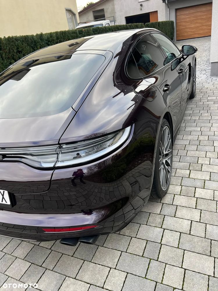 Porsche Panamera - 4