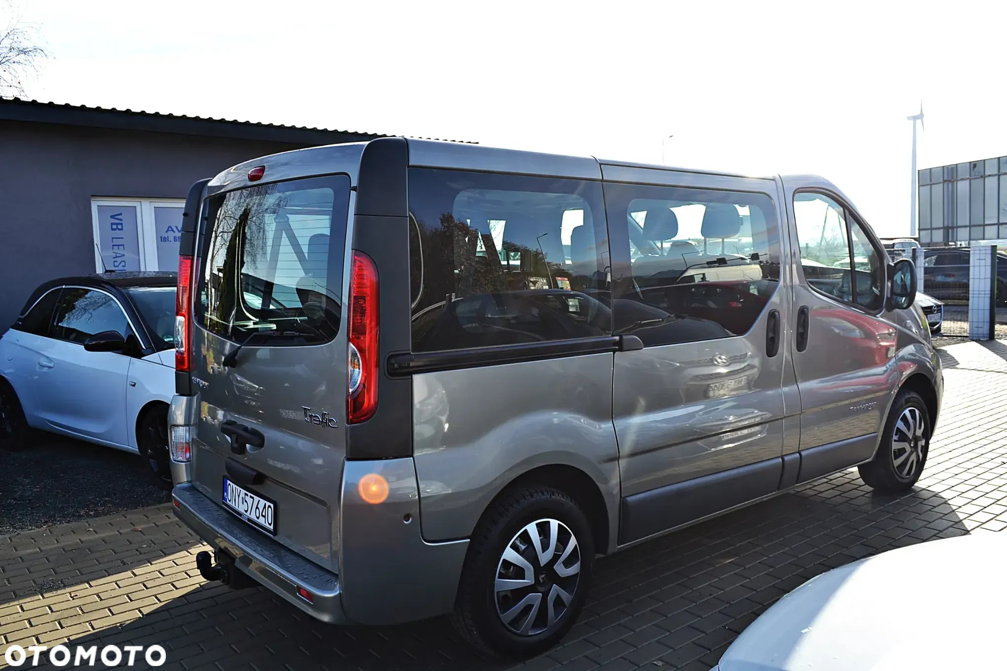 Renault Trafic 2.0 dCi 115 Combi L2H1 - 5