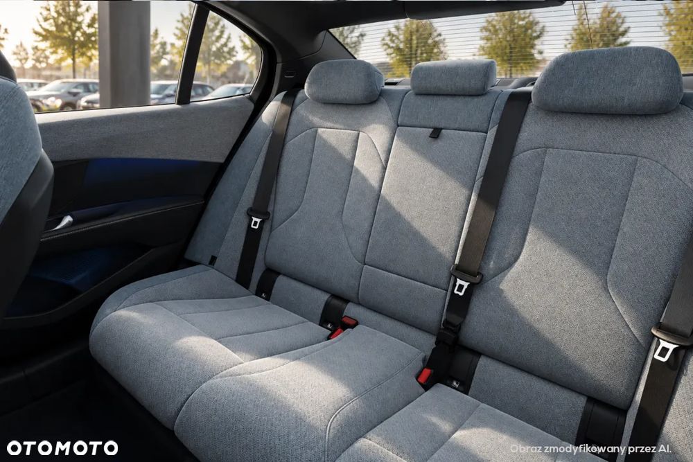 BMW Seria 3 318i - 11