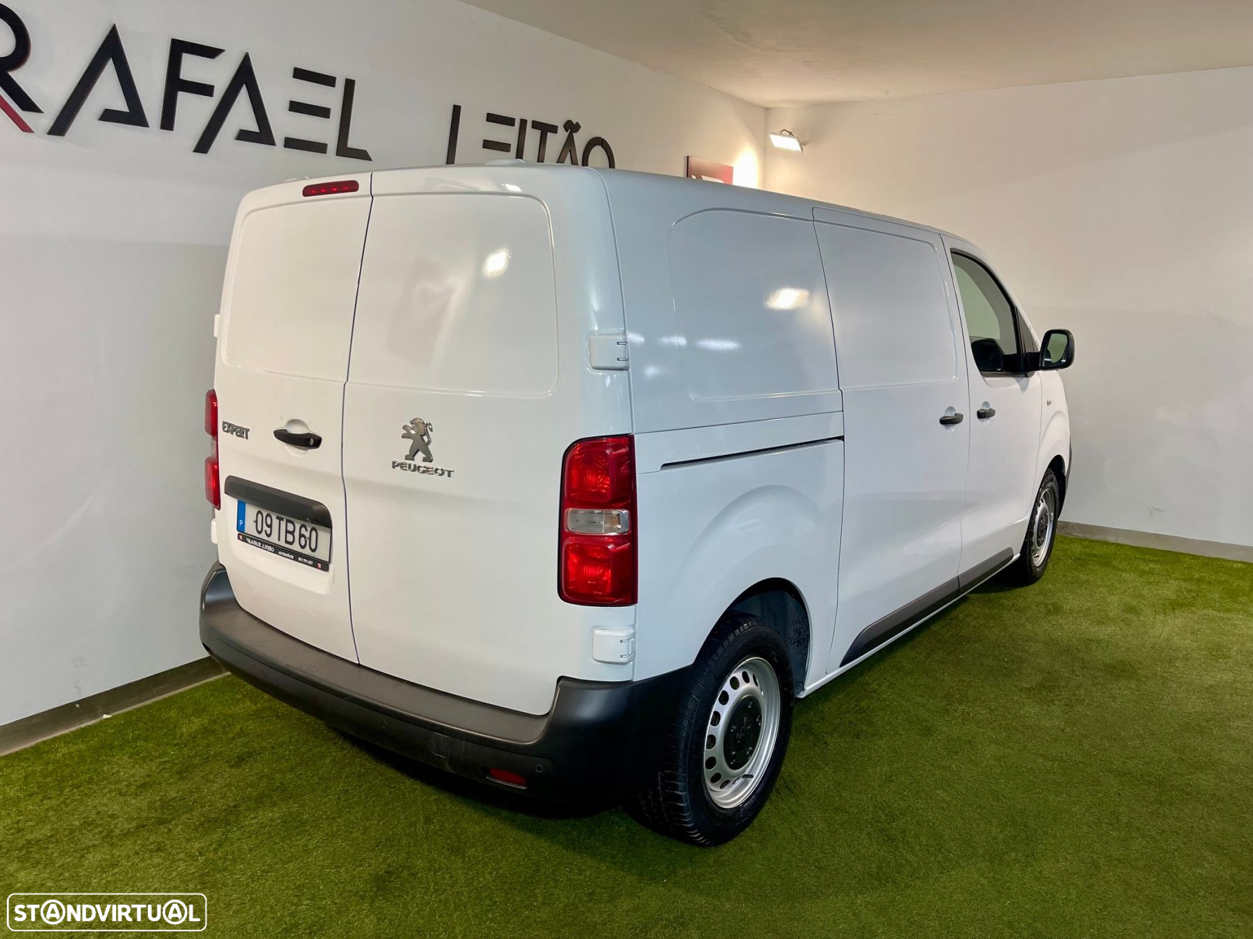 Peugeot Expert 2.0 BlueHDi L2H1 Premium Standard - 6