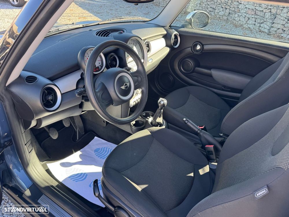 MINI 3 Portas Cooper D - 7