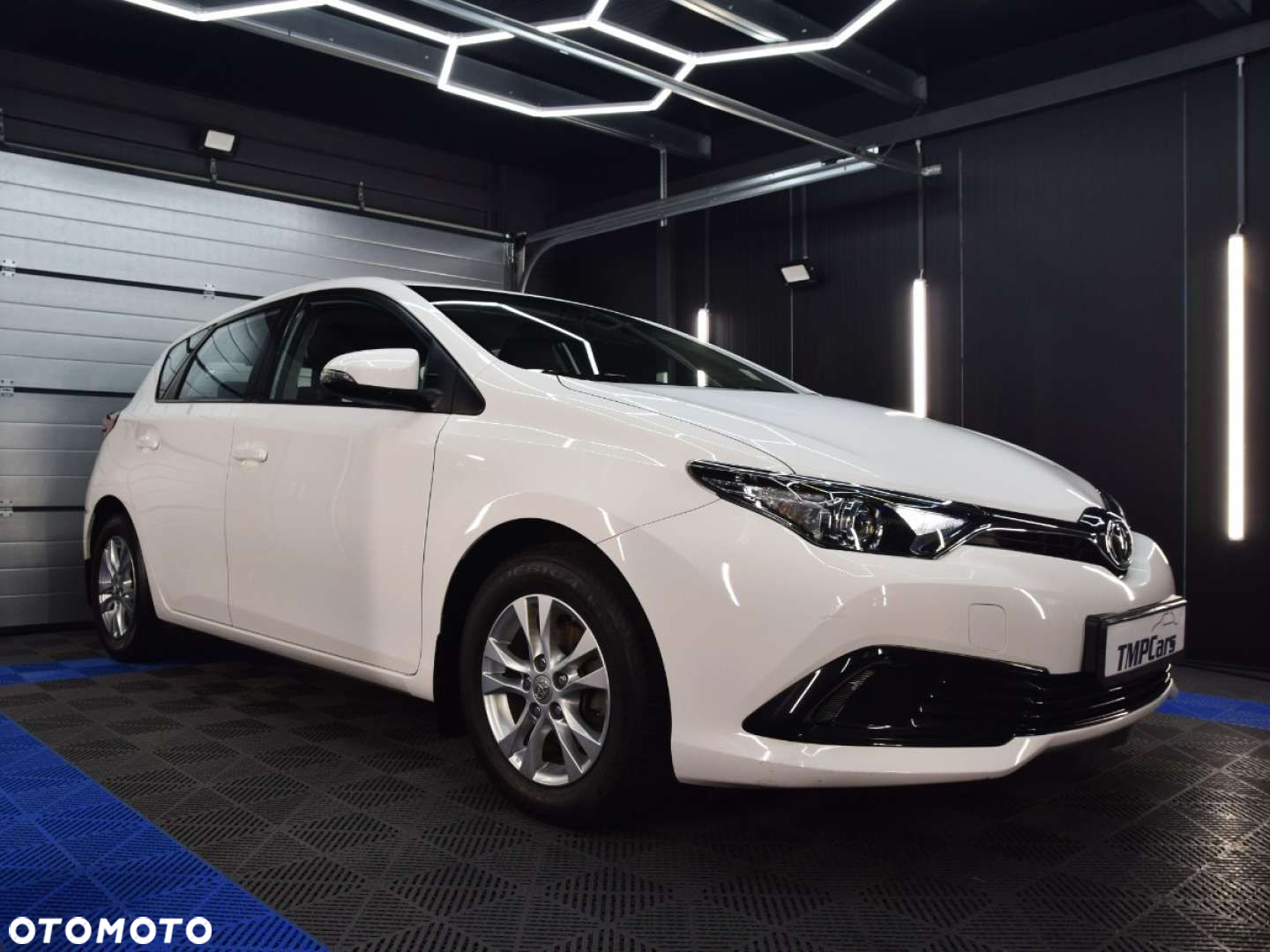 Toyota Auris - 2