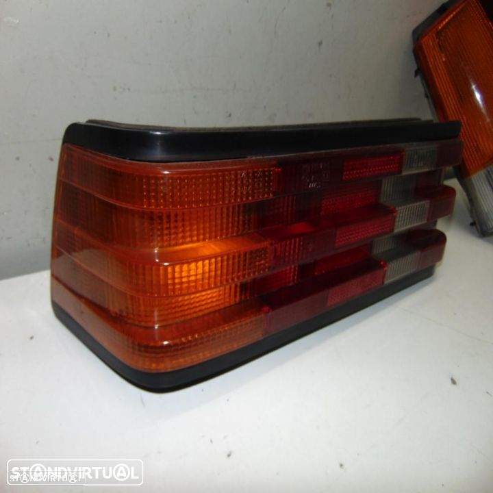 Peugeot 505 carrinha farolim e Mercedes W201 ou 190 - 2