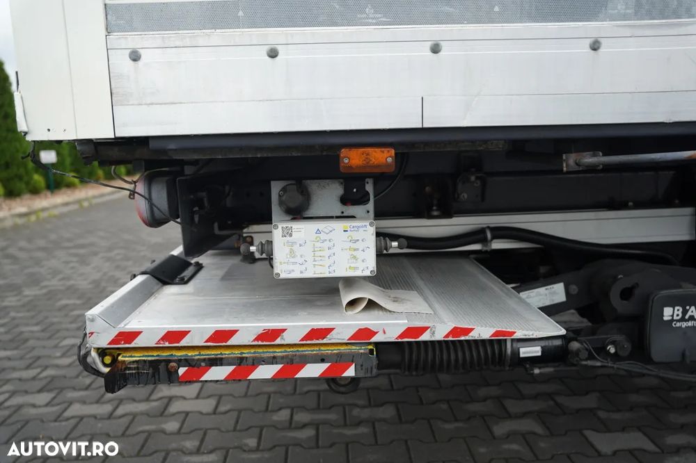 Volvo FL 250 / 4x2 / CAROSERIE FURGON - 7,8 M / LIFT HIDRAULIC BAR - 1.500 KG / - 18