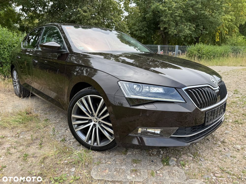 Skoda Superb 2.0 TDI DSG Ambition - 2