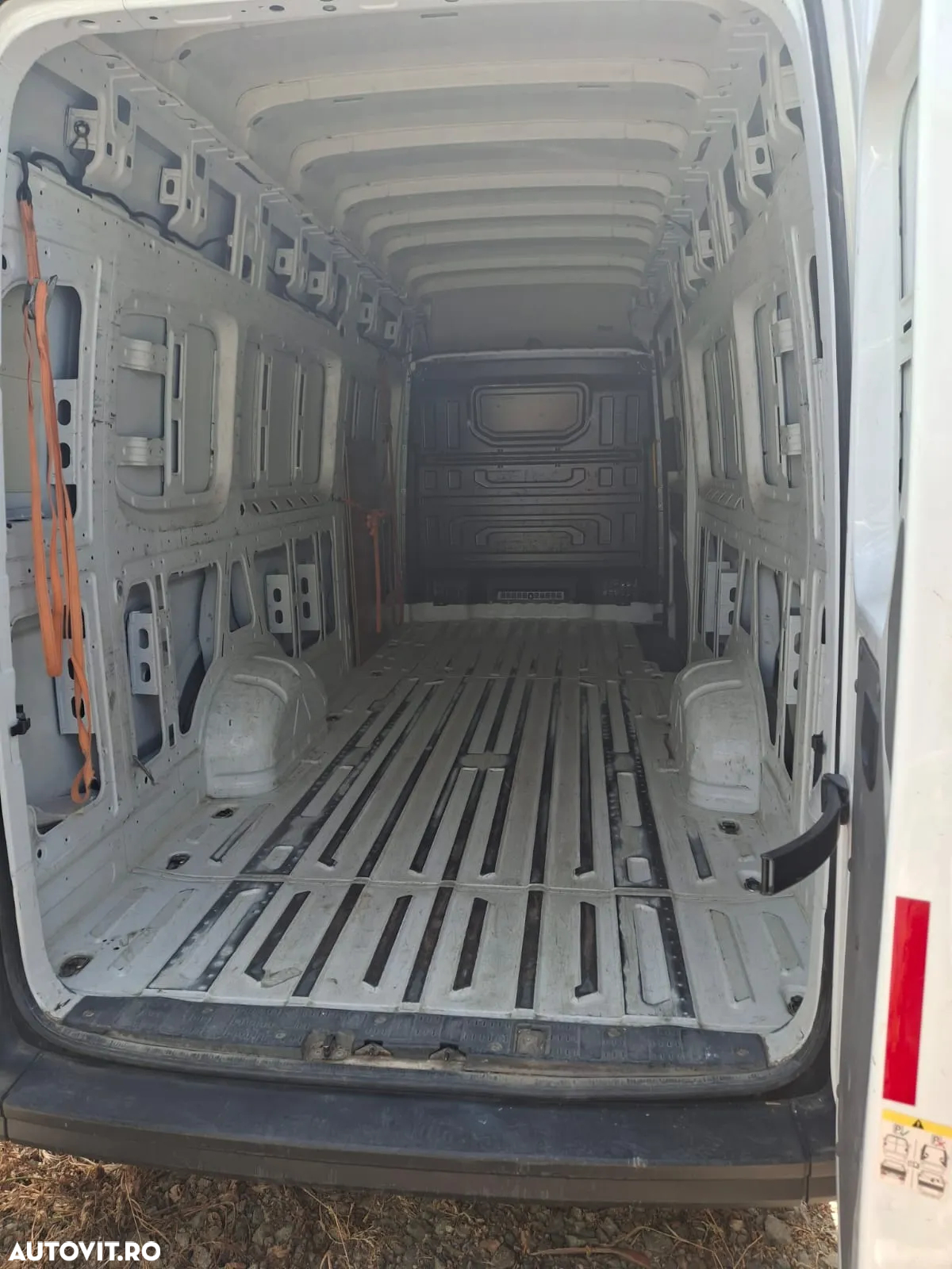 Volkswagen Crafter - 6