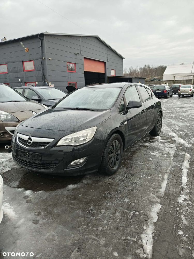 opel astra J 2010 1.4 benz części - 3