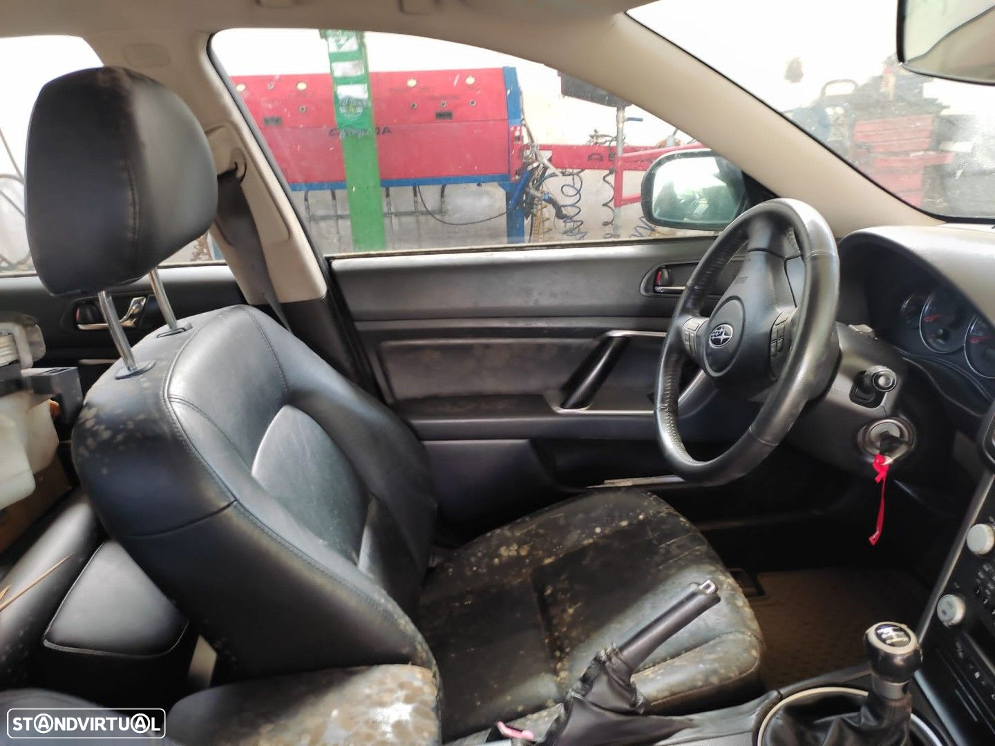 Subaru Legacy Station 2.0D de 2008 disponível para peças - 6