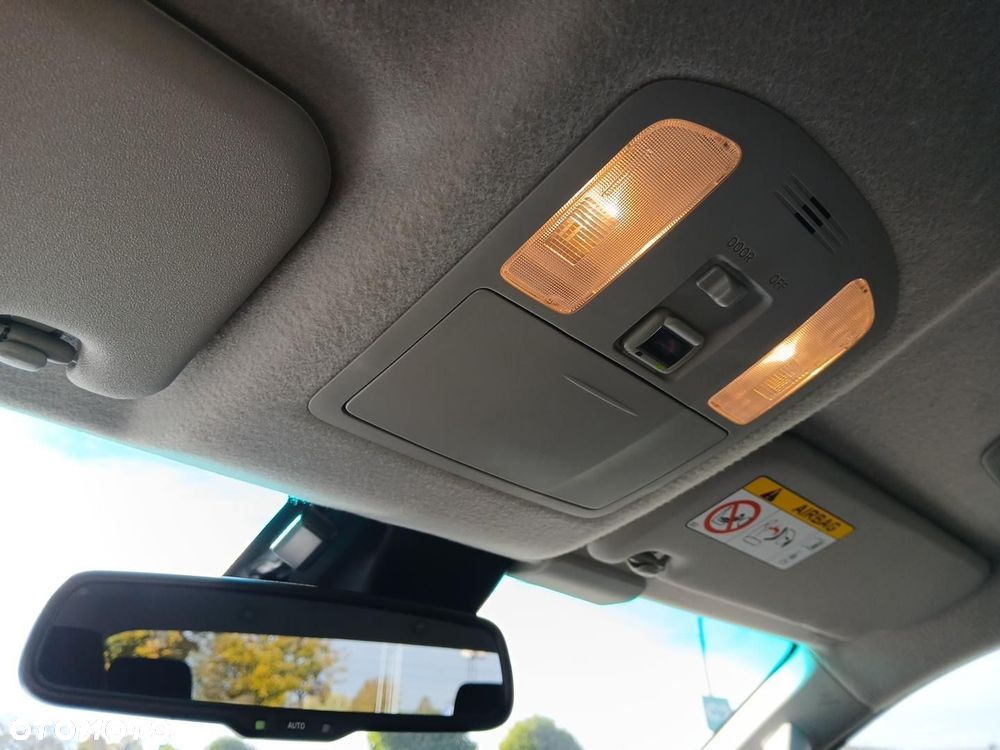 Toyota Hilux 2.8 D-4D Double Cab SR5 4x4 - 35