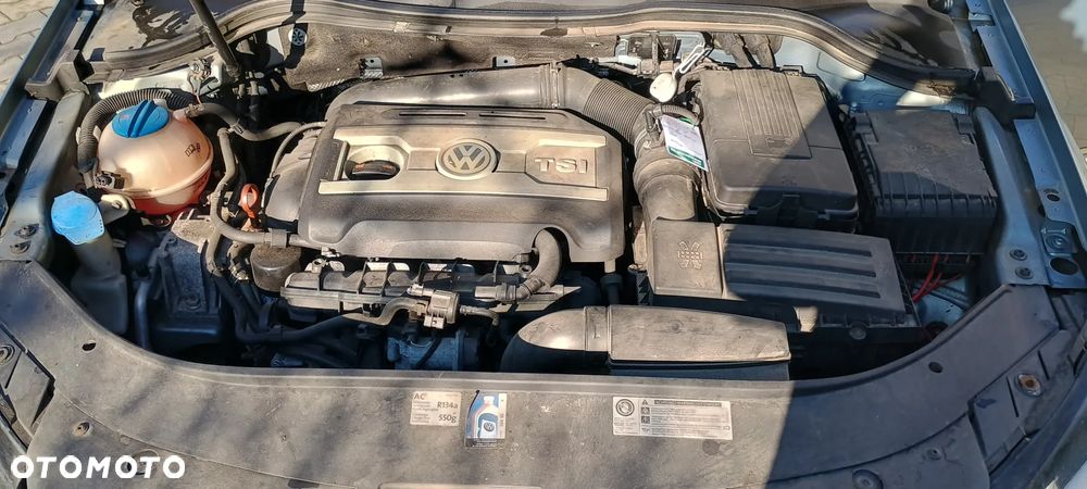 Volkswagen Passat 1.8 TSI Comfortline - 10