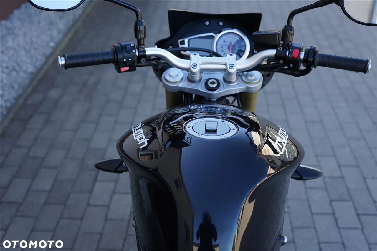 Triumph Street Triple - 15