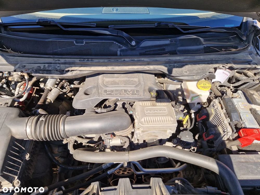 RAM 1500 Crew Cab Shortbed Bighorn - 15