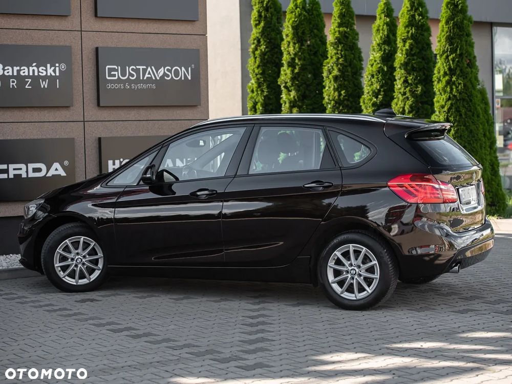 BMW Seria 2 218i - 11