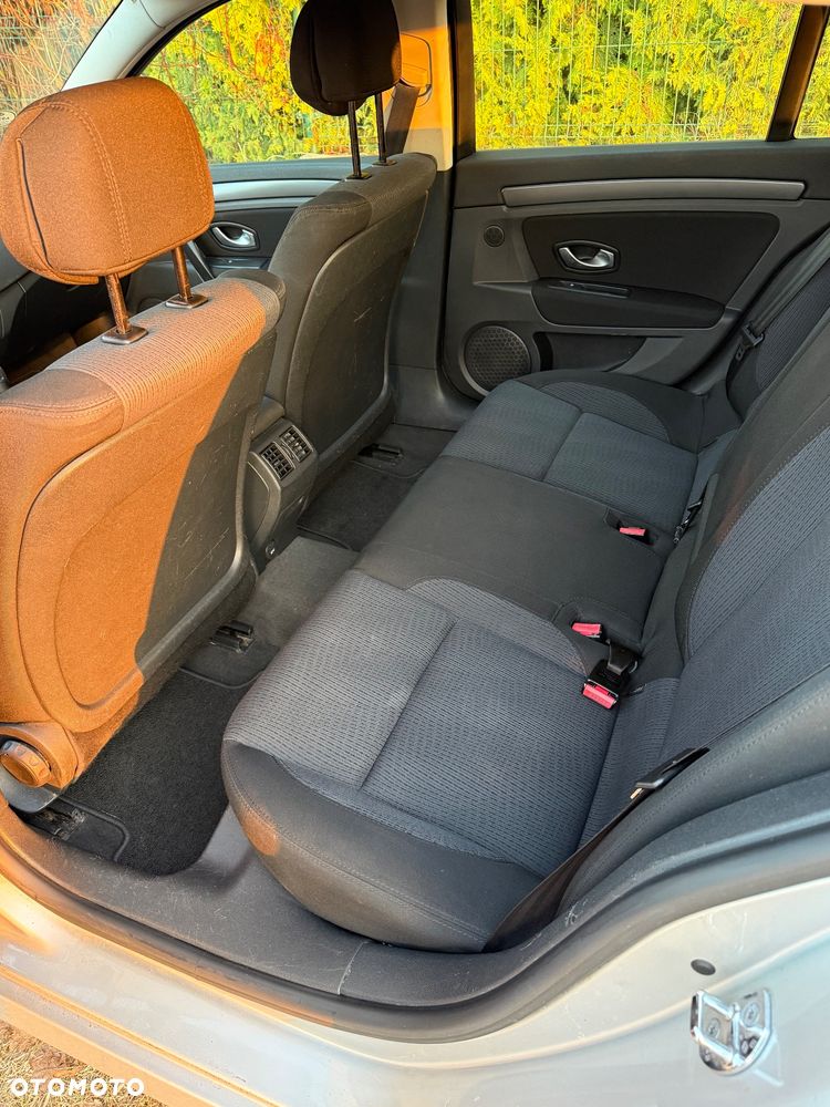 Renault Laguna 2.0 DCi FAP Expression - 16