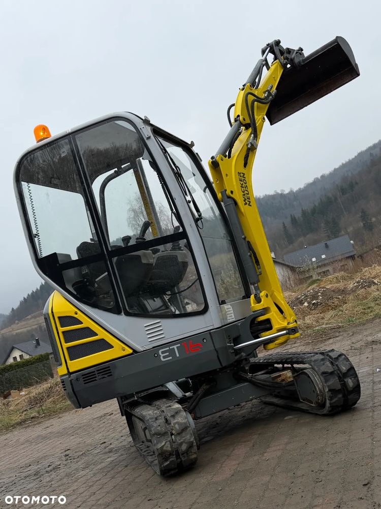 Wacker Neuson ET16 Minikoparka 2 tony. JAK NOWA 2018rok z Gospodarstwa Norweskiego 1190mtg. IGŁA! Rozsuwane hydraulicznie gąsienice. Dodatkowe sekcje Hydrauliczne. Silnik Yanmar 3 cyl. Aktualna DEKRA BMWT. Po serwisach! Ani deka luzów i wycieków. OKAZJA TANIO. Zadbana maszyna. 2 łyżki - 32