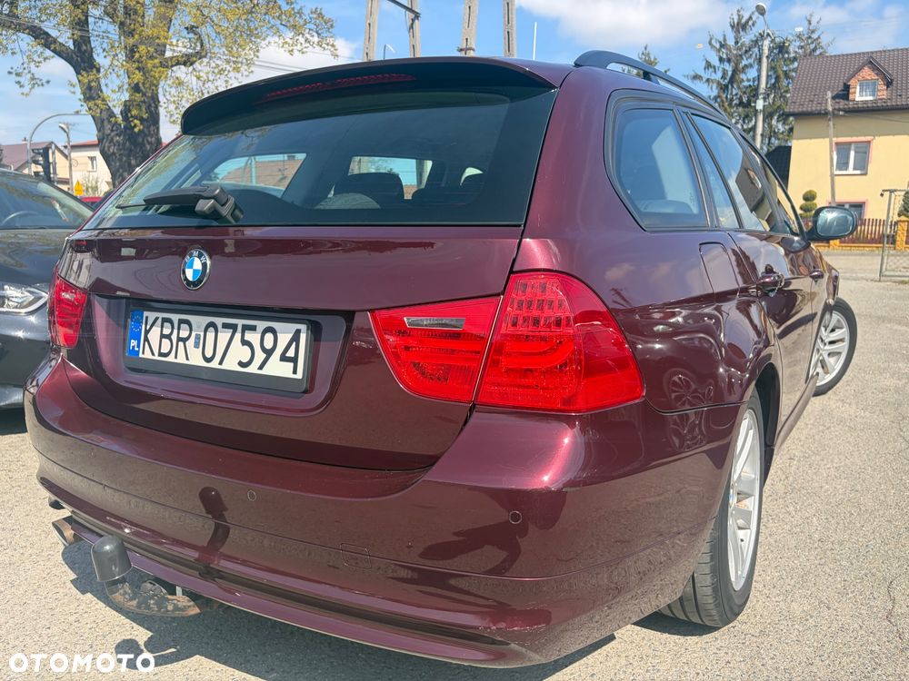 BMW Seria 3 318d DPF Edition Exclusive - 8