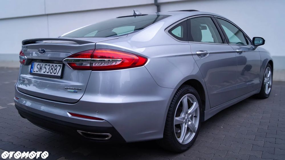 Ford Fusion - 27