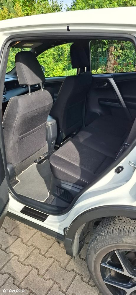 Toyota RAV4 - 8