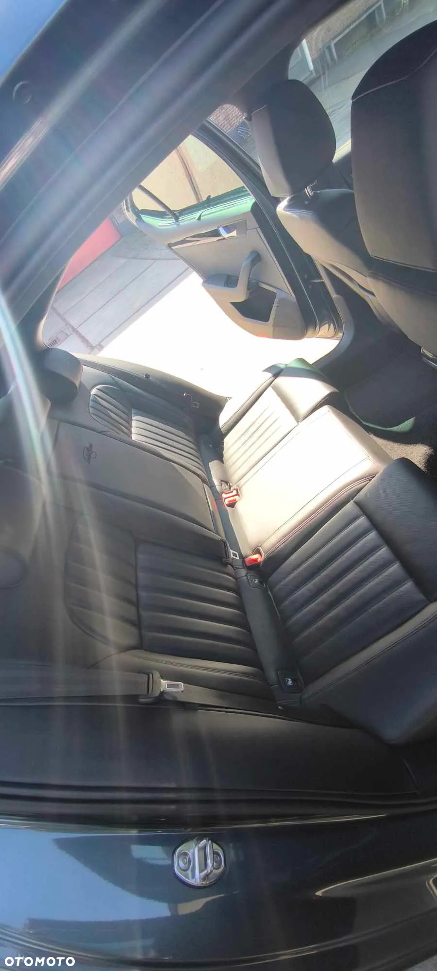 Skoda Superb 2.0 TSI 4x4 L&K DSG - 9