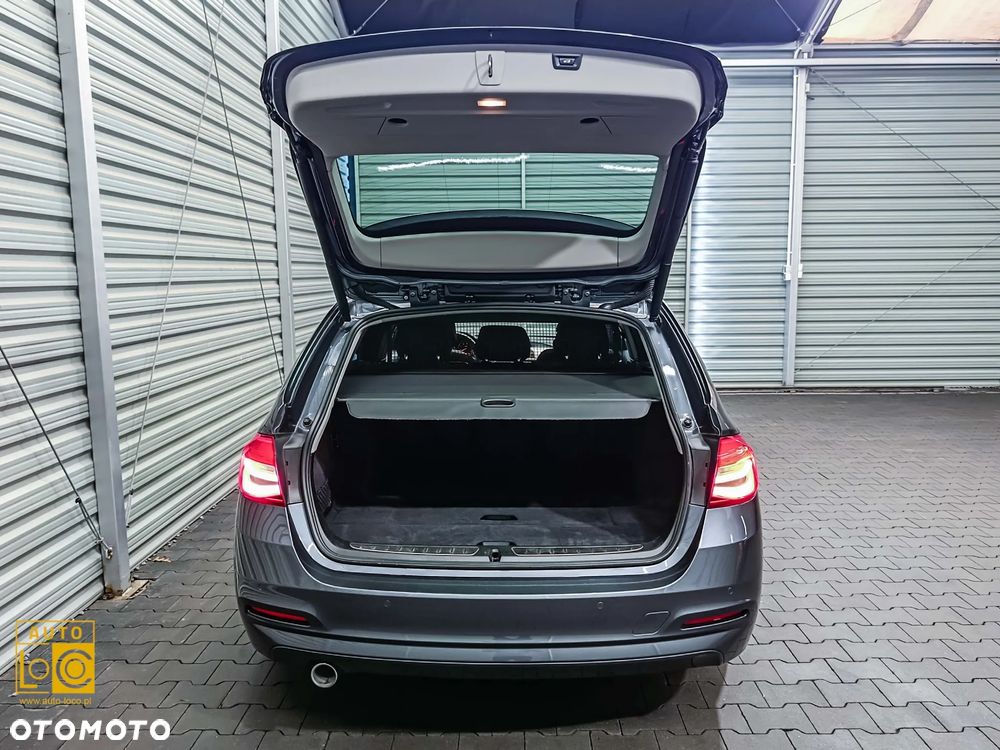 BMW Seria 3 318d Sport Line - 13