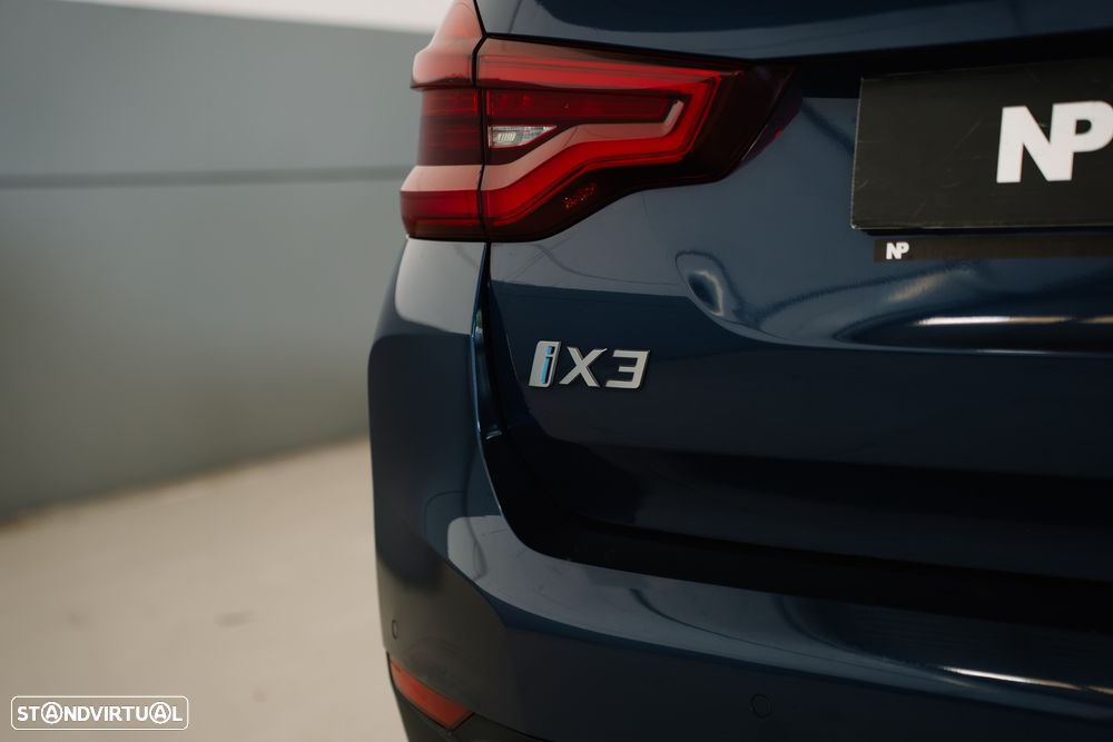 BMW iX3 - 5