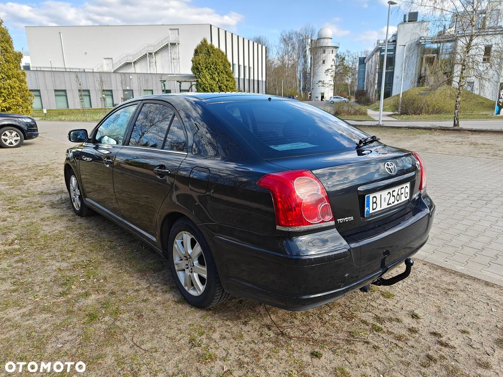 Toyota Avensis 2.0 D-4D Sol - 8