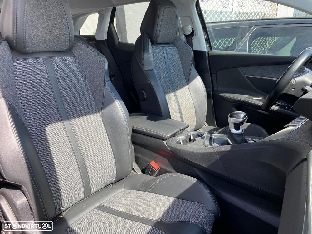 Peugeot 3008 BlueHDi 130 Stop & Start Allure - 19