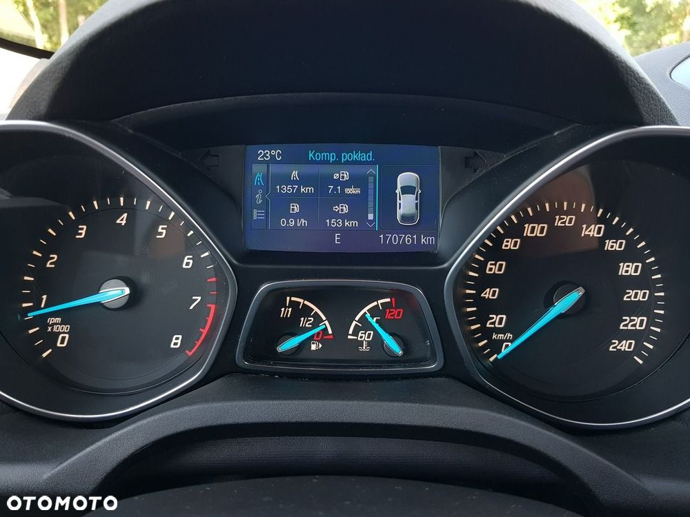 Ford Kuga 1.6 EcoBoost 2x4 Titanium - 22