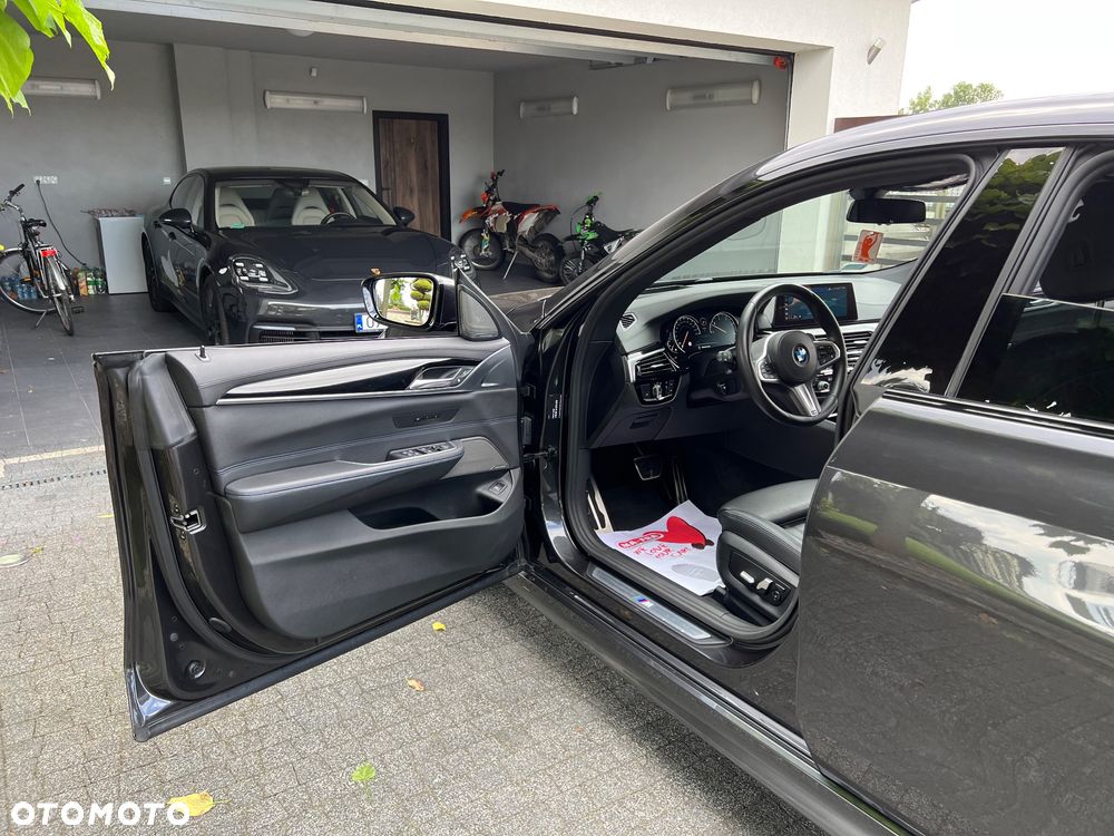 BMW 6GT - 3