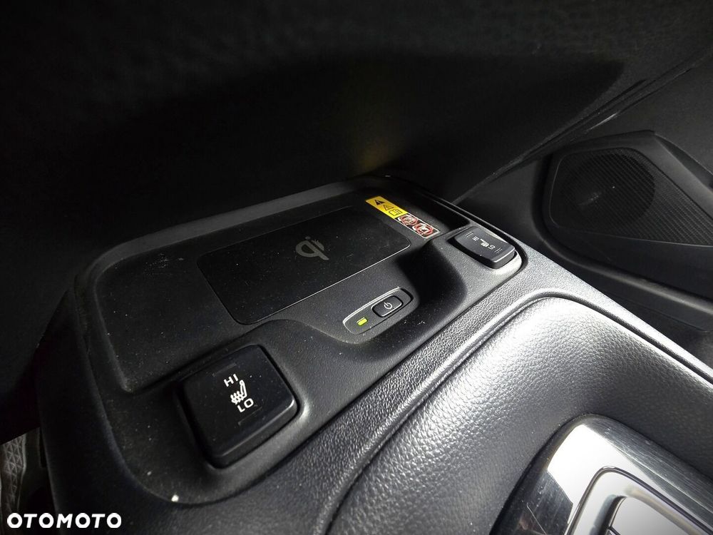 Toyota Corolla 1.8 Hybrid Comfort - 18