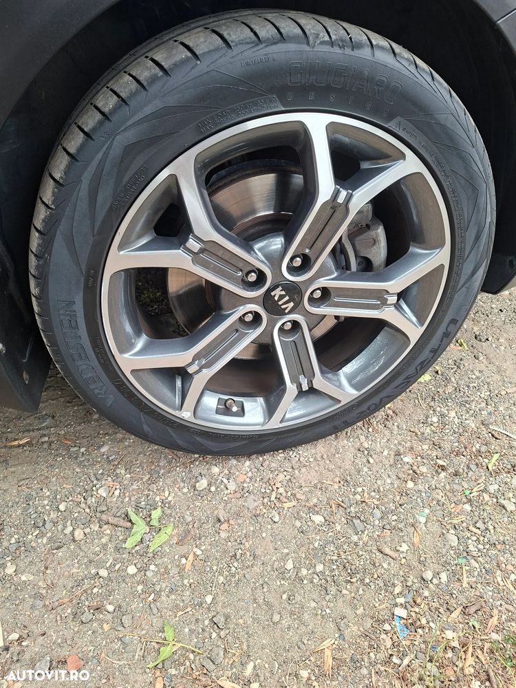 Kia XCeed - 11