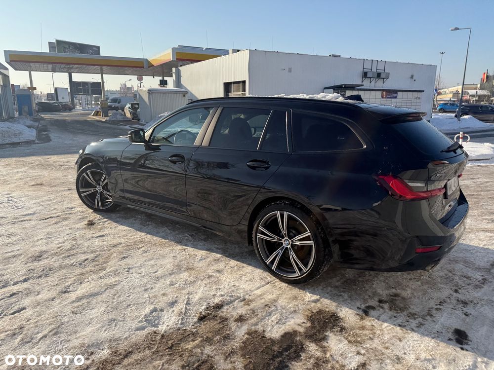 BMW Seria 3 330e Sport Line sport - 11