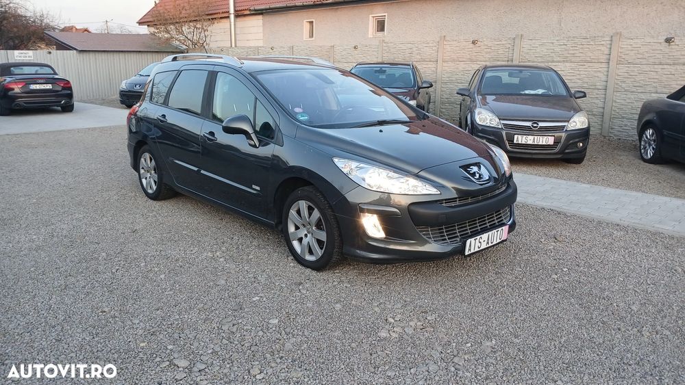 Peugeot 308 1.6E Premium Pack - 9