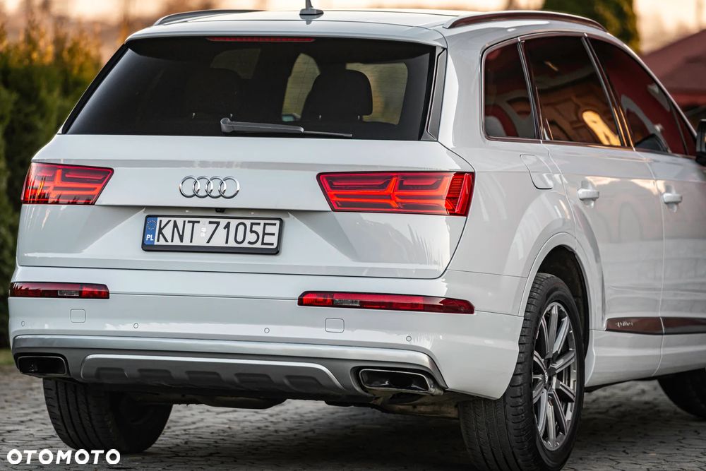 Audi Q7 - 10