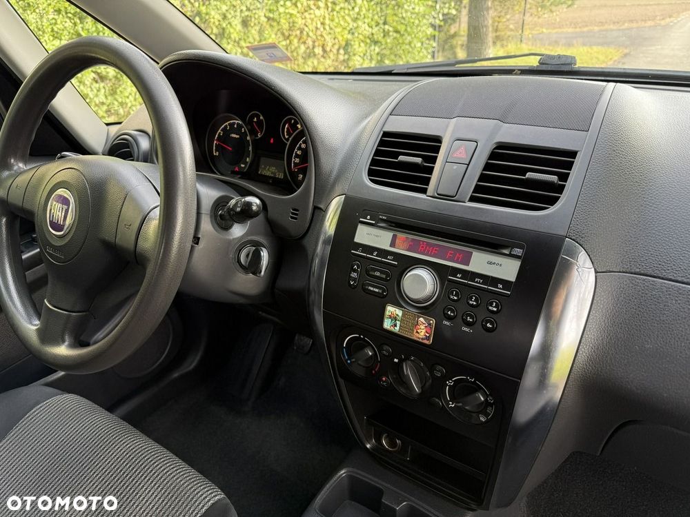 Suzuki SX4 - 10