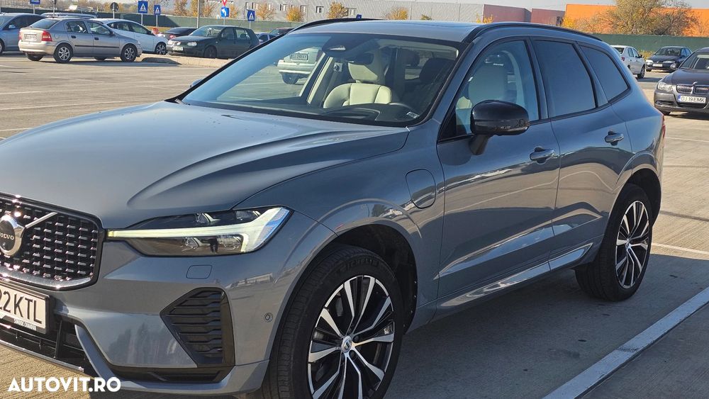 Volvo XC 60 Recharge T8 AWD AT Ultimate Dark - 3