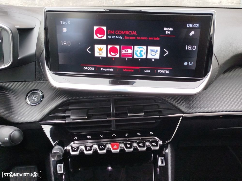 Peugeot 2008 1.2 PureTech Allure EAT8 - 25