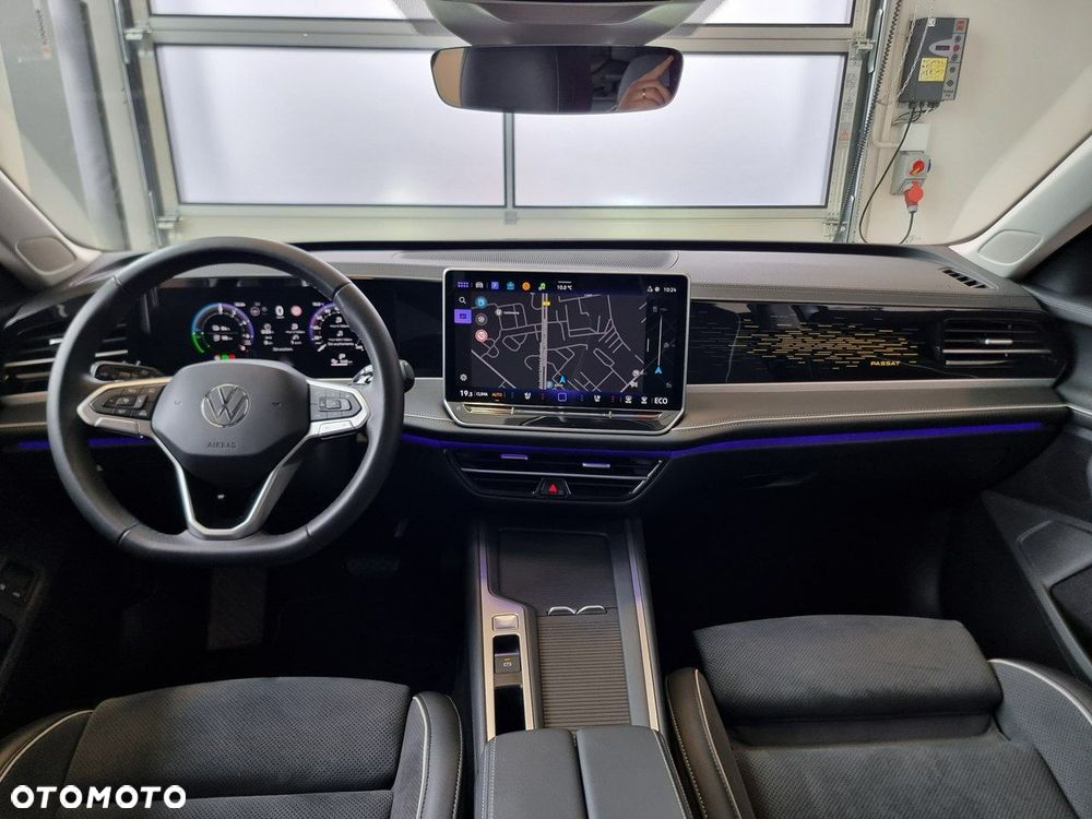 Volkswagen Passat - 24