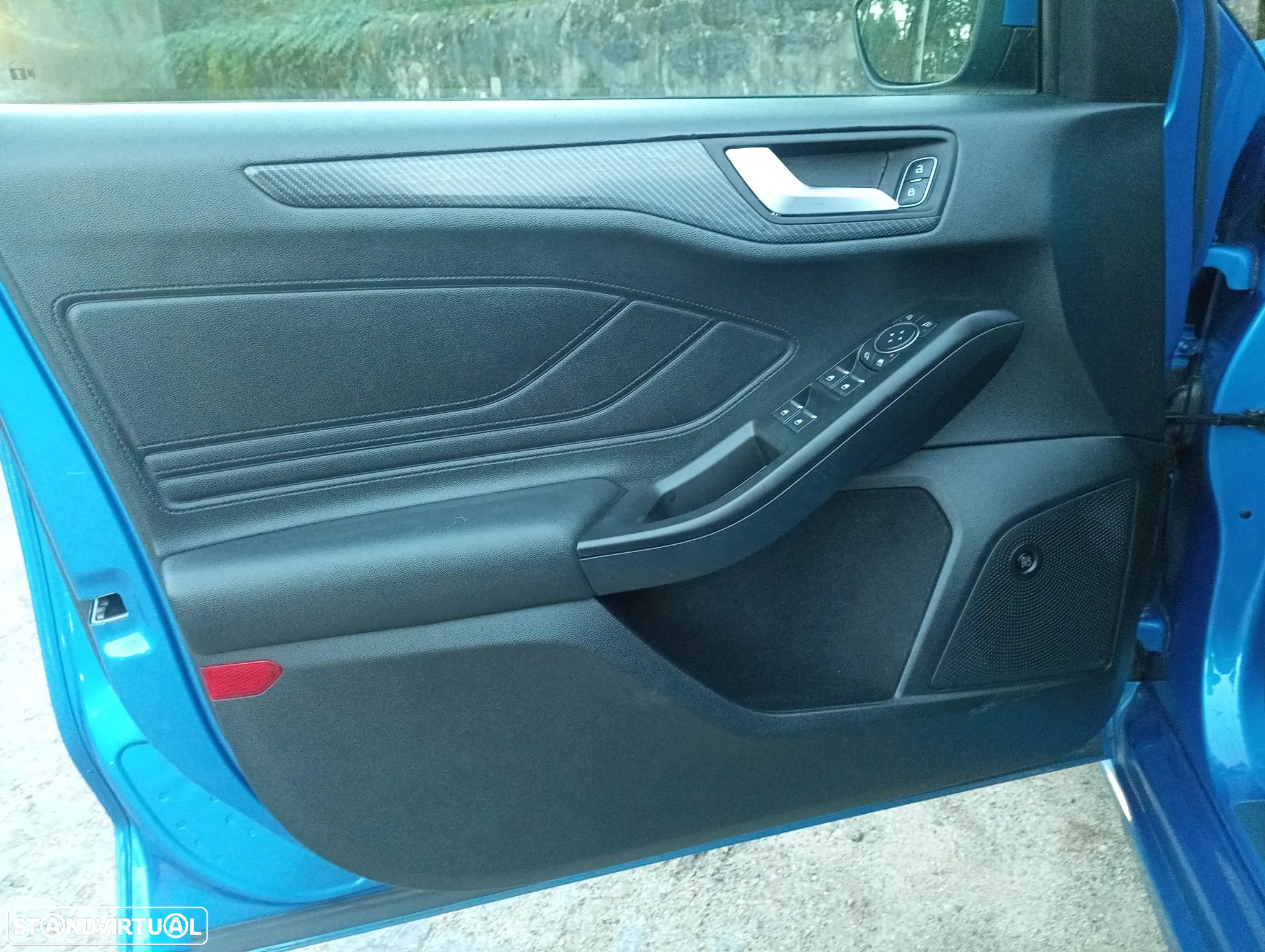 Ford Focus 1.0 EcoBoost MHEV ST-Line - 16