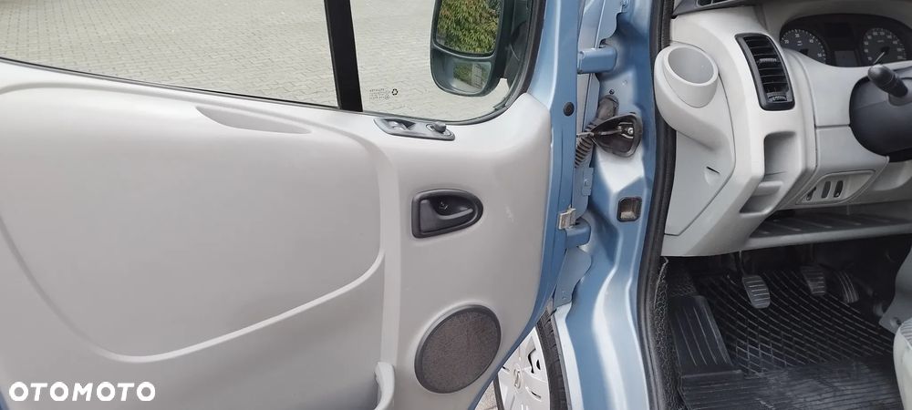 Opel Vivaro - 16