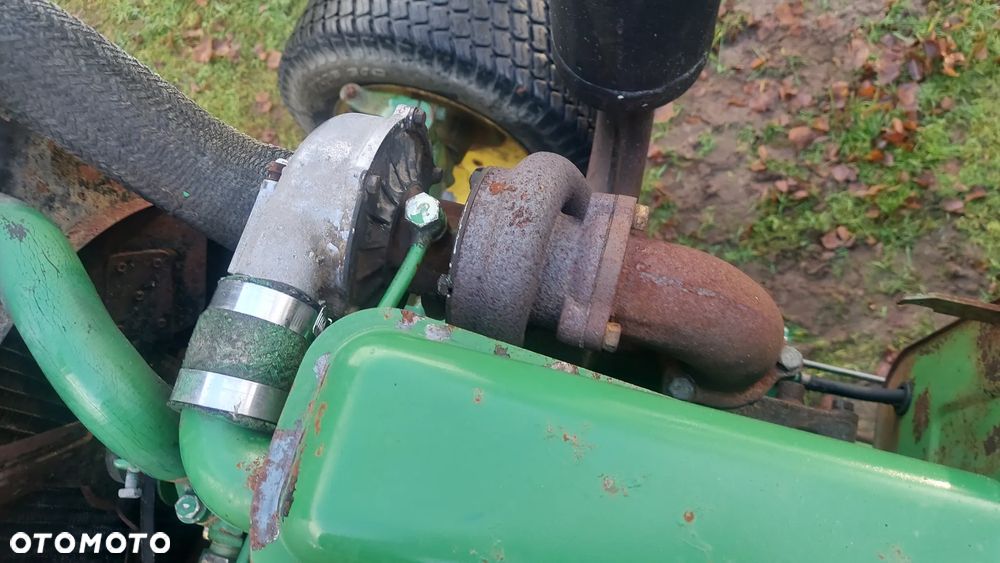 John Deere 1050 - 13