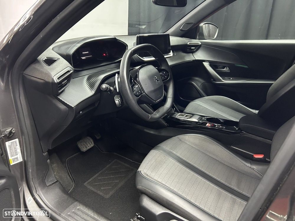 Peugeot 2008 1.2 PureTech Allure EAT8 - 10