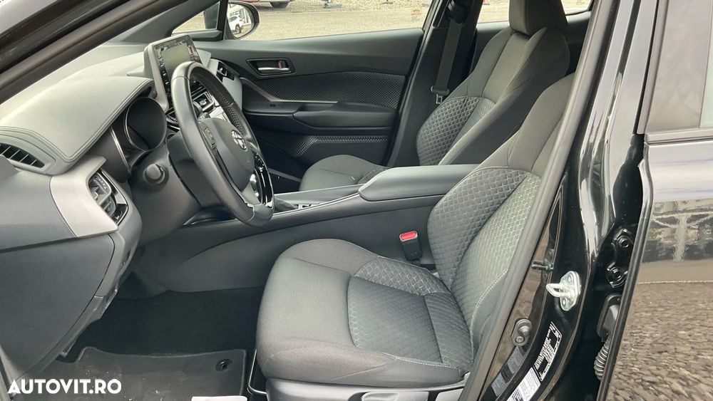 Toyota C-HR Hybrid Business-Edition - 16